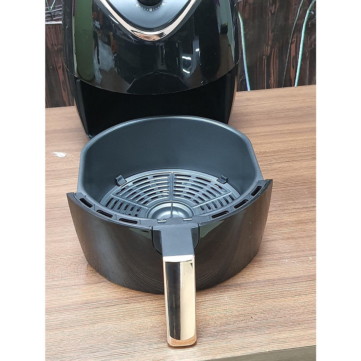 Ảnh bên trong nồi chiên không dầu